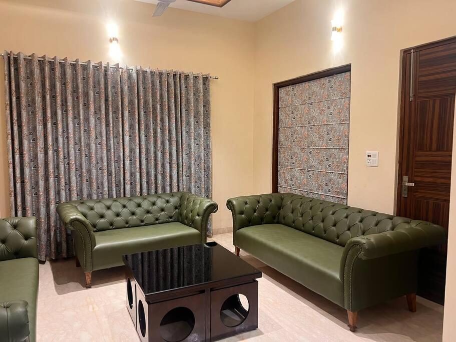 5Bhk Home Away From Home At Ranjit Avenue Amritsar Extérieur photo