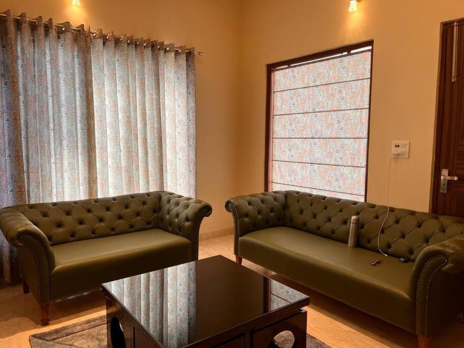 5Bhk Home Away From Home At Ranjit Avenue Amritsar Extérieur photo
