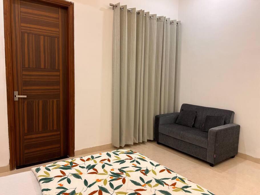 5Bhk Home Away From Home At Ranjit Avenue Amritsar Extérieur photo