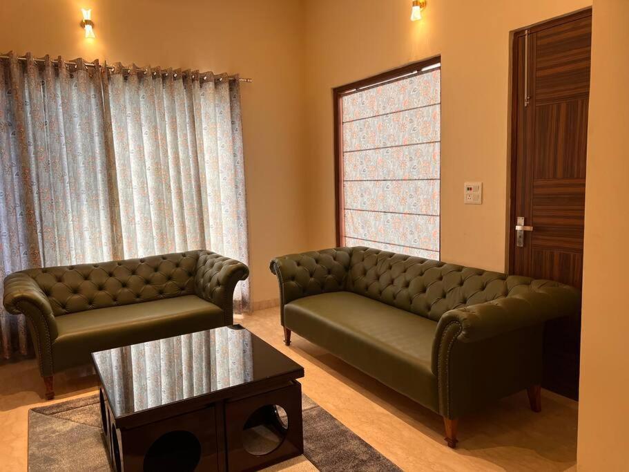 5Bhk Home Away From Home At Ranjit Avenue Amritsar Extérieur photo