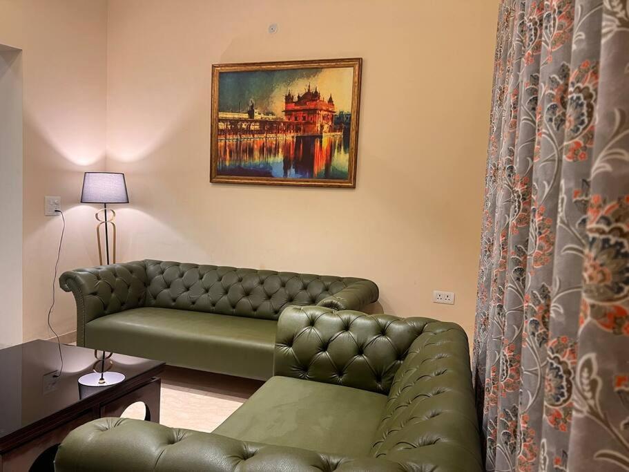 5Bhk Home Away From Home At Ranjit Avenue Amritsar Extérieur photo