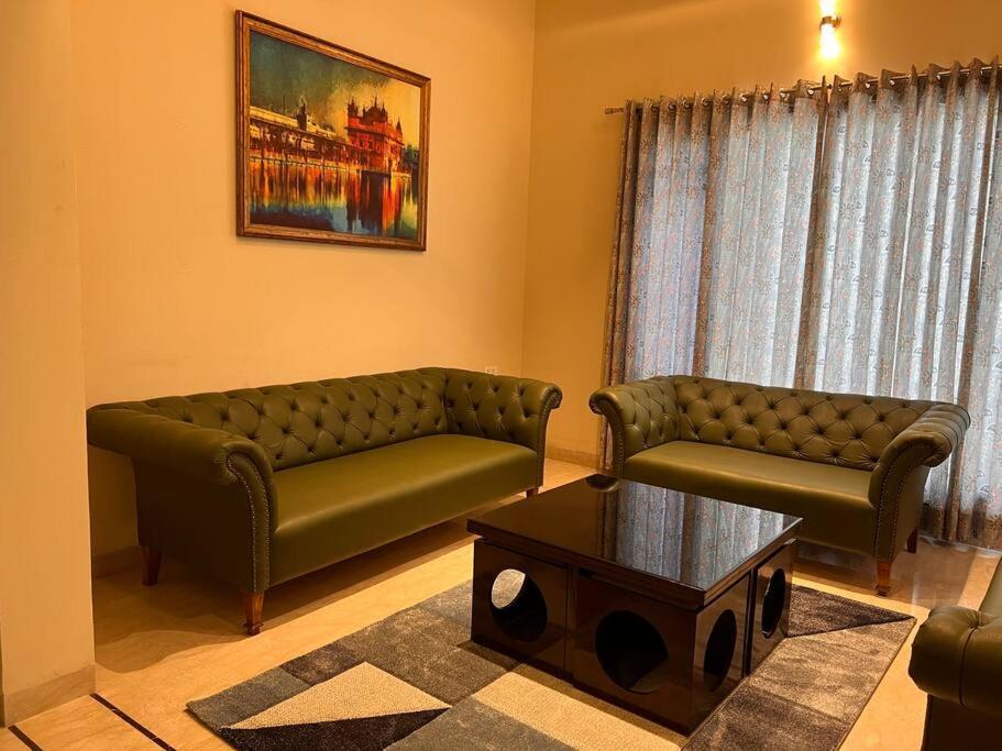5Bhk Home Away From Home At Ranjit Avenue Amritsar Extérieur photo