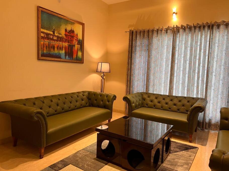 5Bhk Home Away From Home At Ranjit Avenue Amritsar Extérieur photo