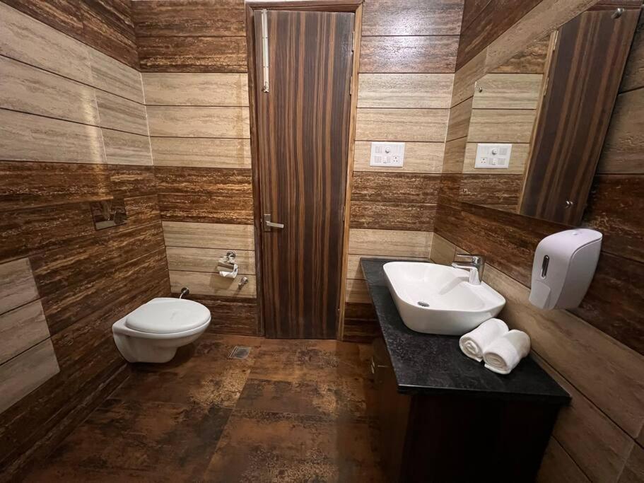5Bhk Home Away From Home At Ranjit Avenue Amritsar Extérieur photo